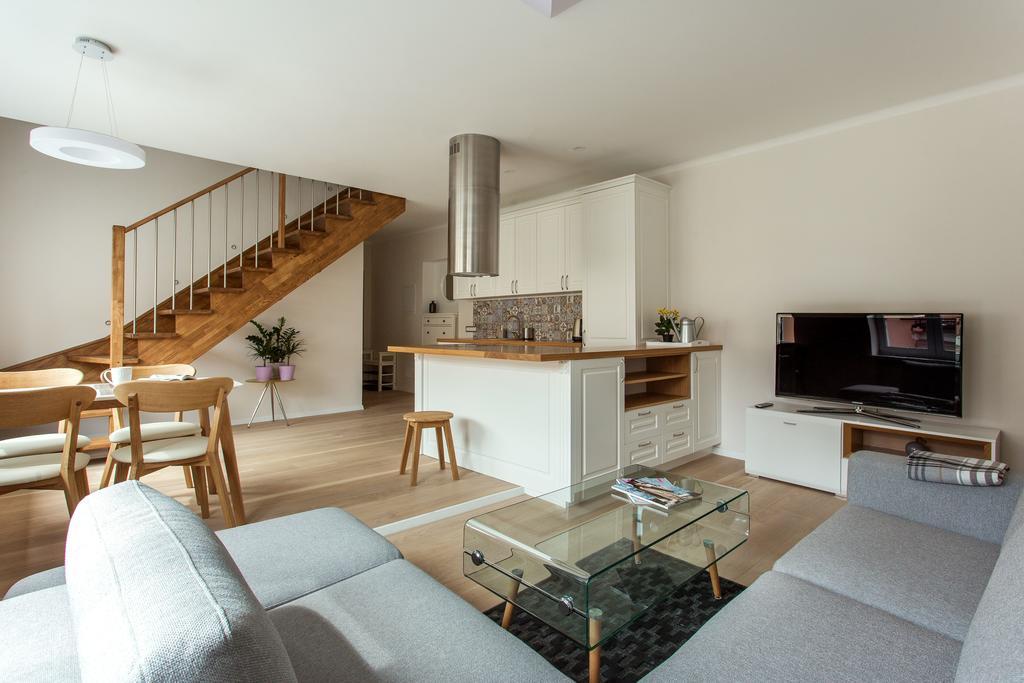 #stayhere - Spacious 2bdr Two Floor I Heart Of Old Town Apartamento VNO